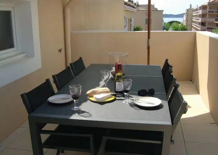 Casa Del Mar - Beautiful Two Bedroom Penthouse Lejlighed Sainte-Maxime